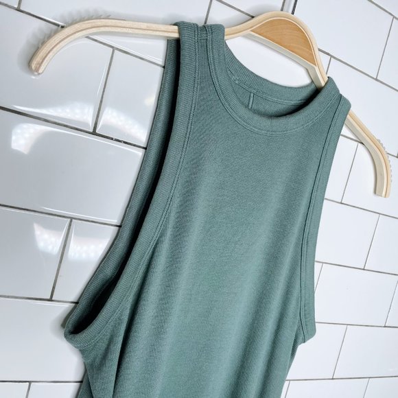 ⚡️SOLD⚡️ lululemon 2023 hold tight tank in tidewater teal - size sm-large - Picture 7 of 7
